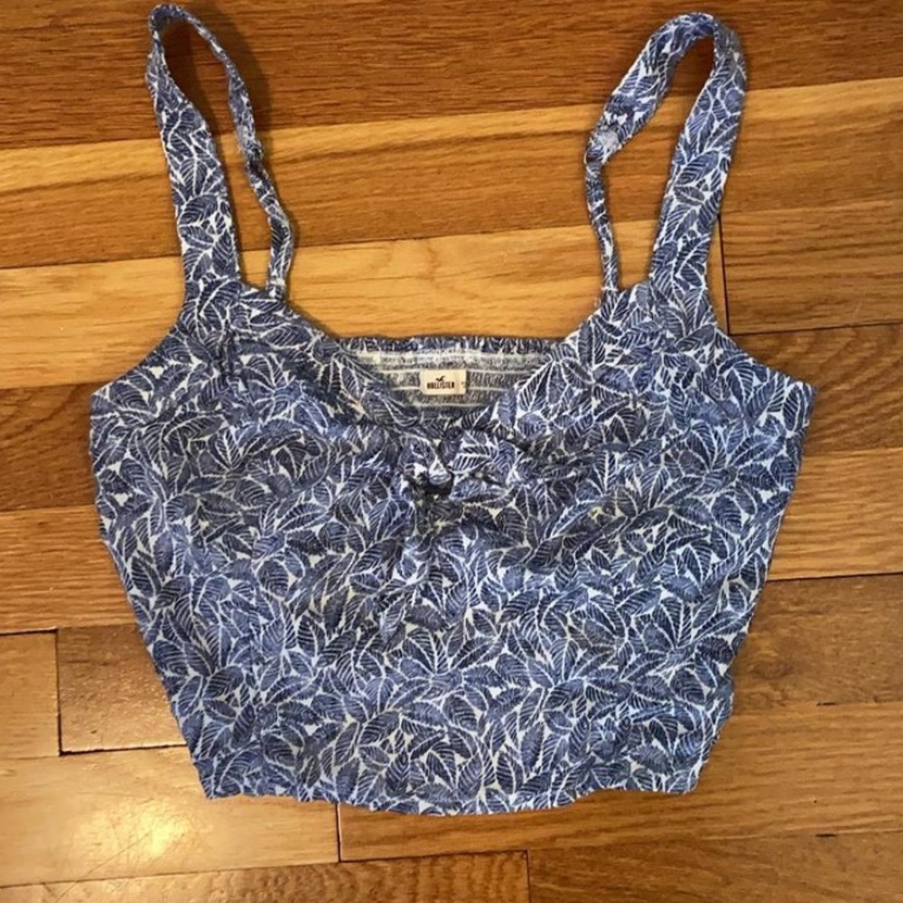 Hollister crop top